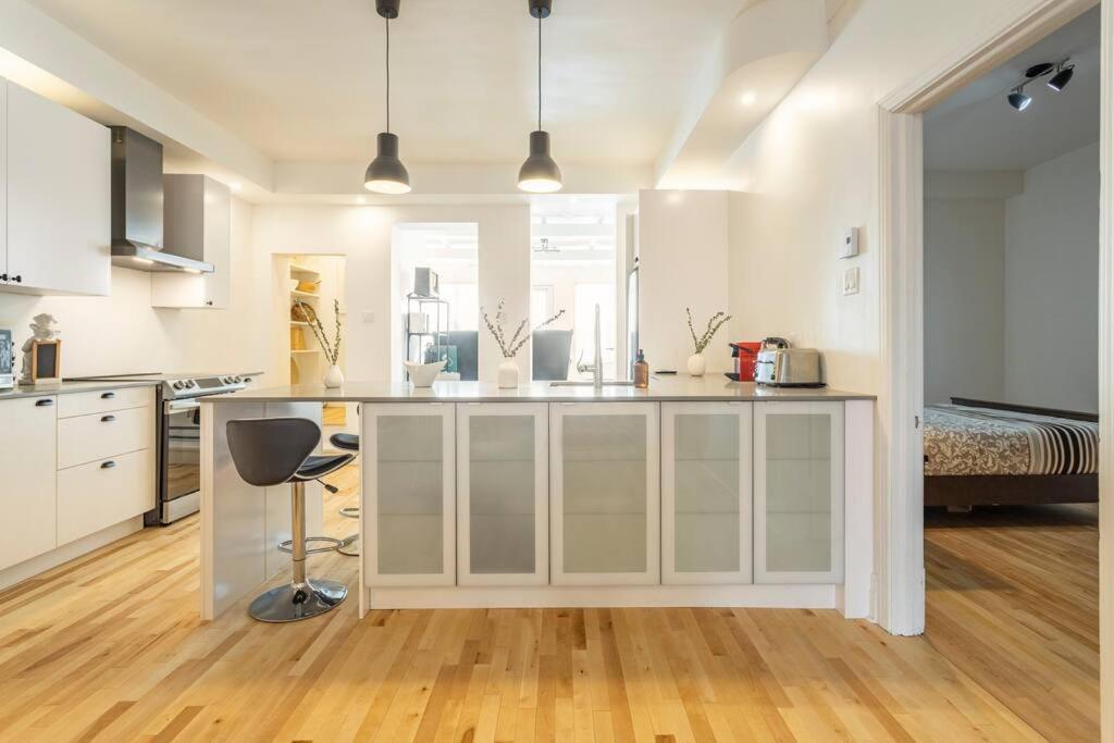 Charm & Luxury Vacation Headquarters To Downtown! Apartment Montreal Exterior photo